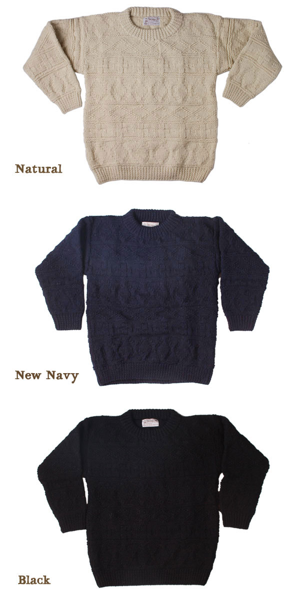 ３種類のカラーバリエーション。年々少なくなる熟練ニッターのが作った贅沢な逸品。ぜひ１着は持っておきたいセーターです。